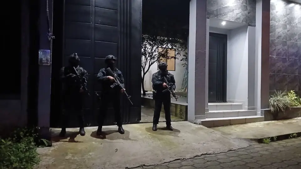 Illegal tunnel found in Esmeraldas–Santo Domingo pipeline: 3,000 gallons seized