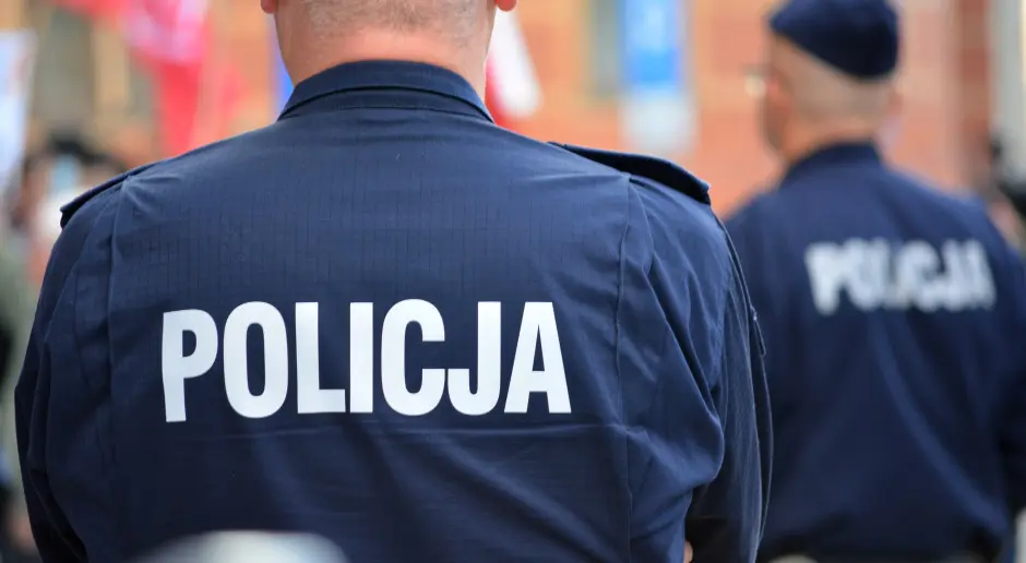 Mazowsze: policja kontroluje szkoły po atakach, 76 zatrzymań
