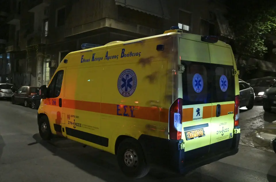 Bloody robbery attempt in Patissia: 19-year-old stabbed in ICU