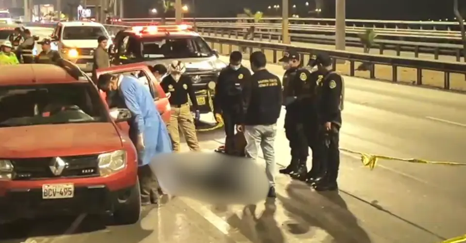 Robber killed and two wounded in police pursuit on Southern Panamerican Highway over vehicle theft