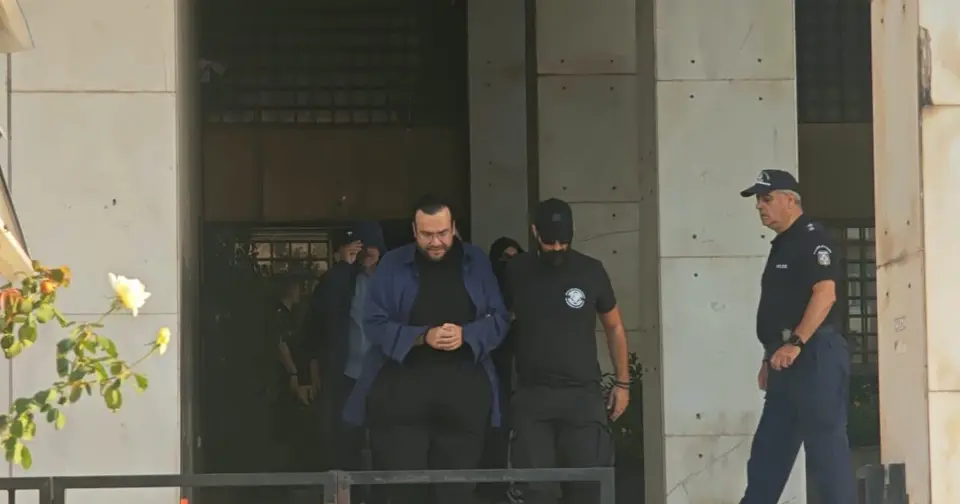 Καμπούρης και σύζυγος στα δικαστήρια Ευελπίδων για απάτη 5 εκατ. ευρώ εις βάρος ΕΦΚΑ