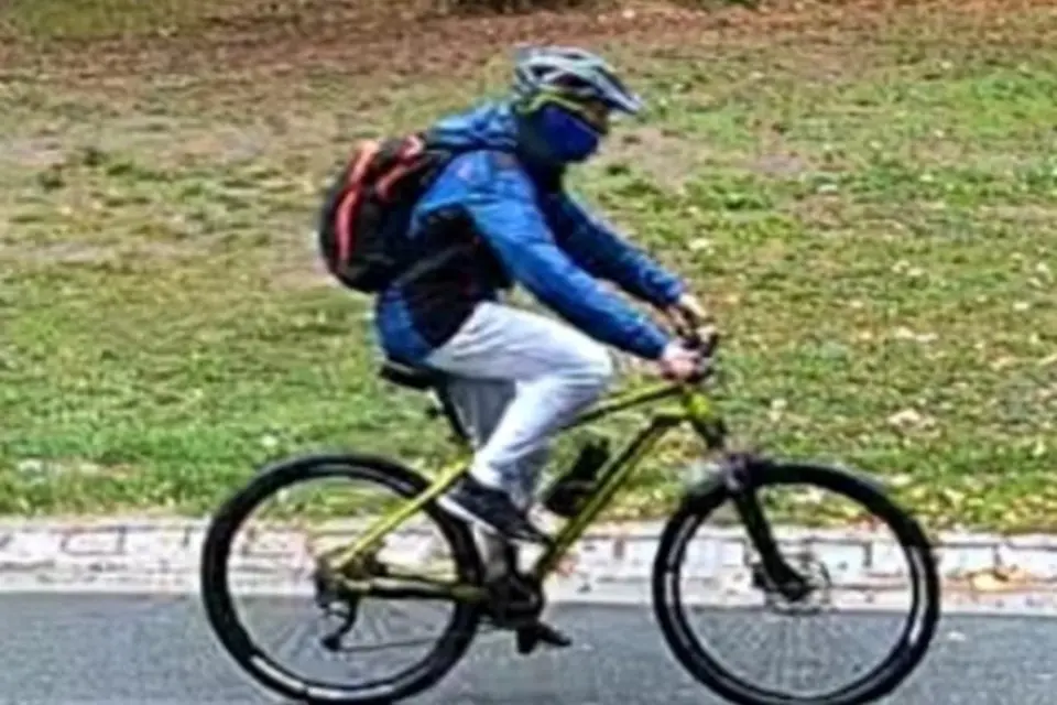 Útok nožem u Boleveckého rybníka v Plzni: policie hledá cyklistu