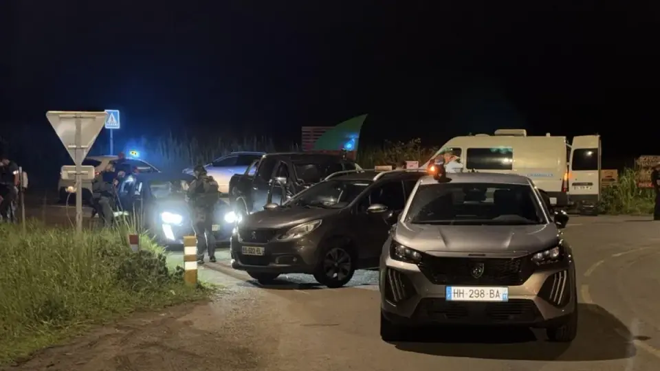 Deux gendarmes blessés par balles à Perrin aux Abymes, le secteur bouclé