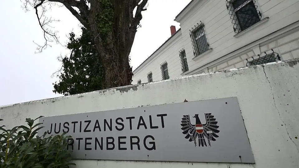 Drogenhandel aus der JA Hirtenberg: Häftling und drei Komplizen vor Gericht