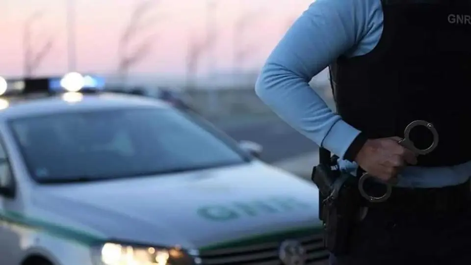 Indivíduo sexagenário detido em Silves por agressão e furto