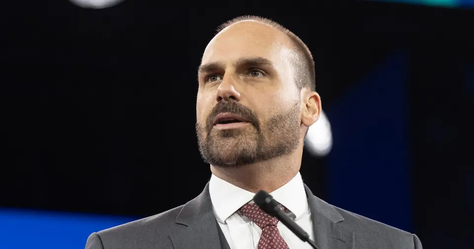 Eduardo Bolsonaro: orden de arresto y cancelación de pasaportes por condena de cuatro años