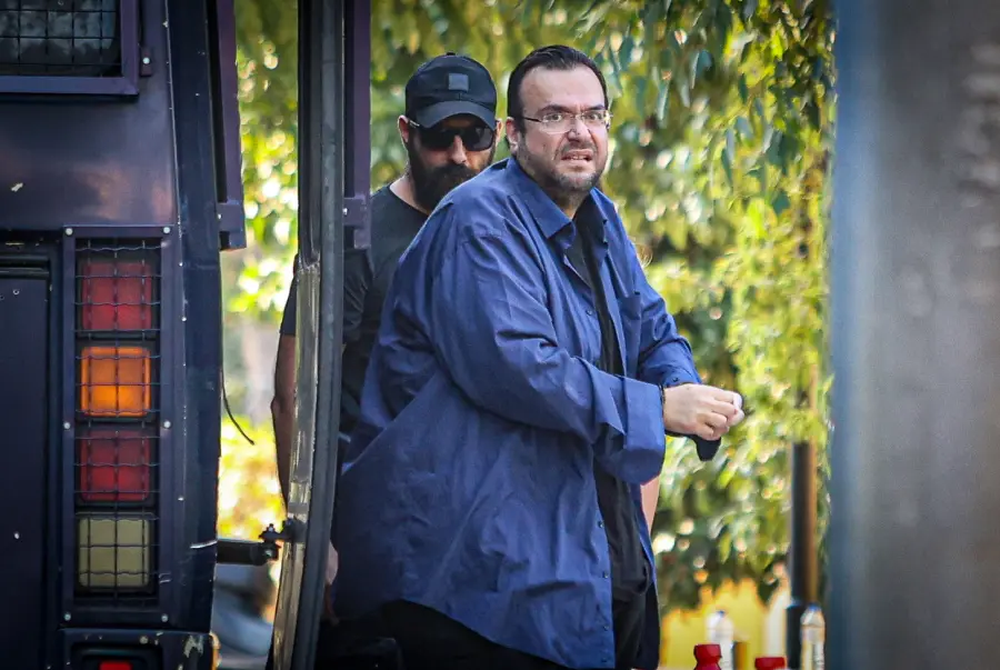 Kamburis and wife remanded in custody for €1.5 million fraud against EFKA