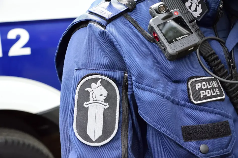 Alle 15-vuotias ajoi varastetulla autolla pakoon poliisia Jämsänkoskella