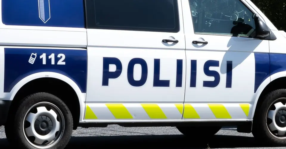 Alle 15-vuotias varasti kaksi autoa ja pakeni poliisia Jämsänkoskella