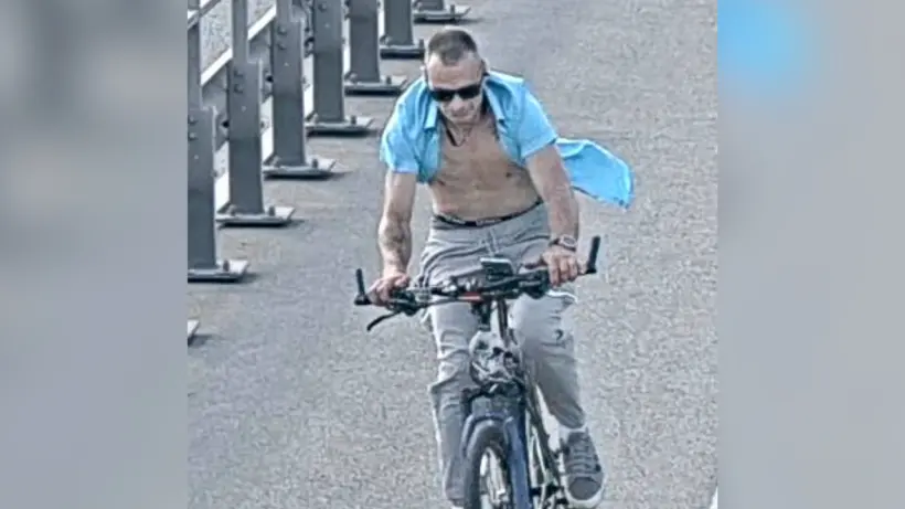 Policija publicē jaunu attēlu ar Rīgā bojāeju izraisījušo velosipēdistu