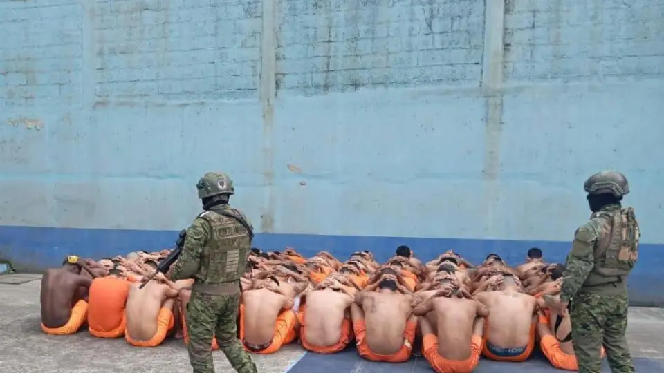 Six inmates escape from Santo Domingo prison after opening hole in maximum-security area