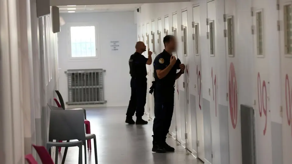 Quatre ans de prison ferme pour un homme qui harcelait son ex depuis sa cellule