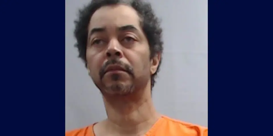 Fairmont man arrested for attempted murder after slashing woman's throat
