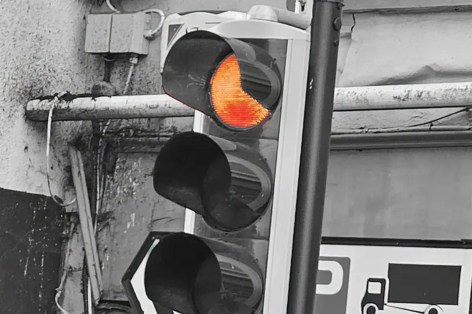 Ten Kilkenny drivers caught running red lights; disqualified motorist to face court
