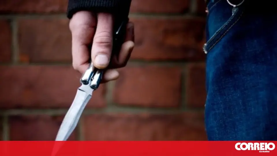 Man detained for attempted murder with razor blade at religious festival in Lagoa, Azores