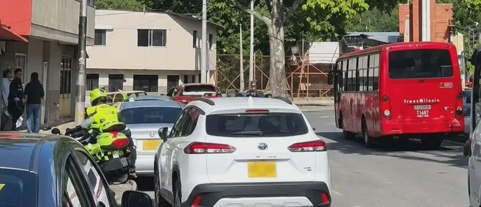 Alias 'Chorizo' se entrega a la Sijín en Ibagué tras huir por tejados en el barrio Combeima