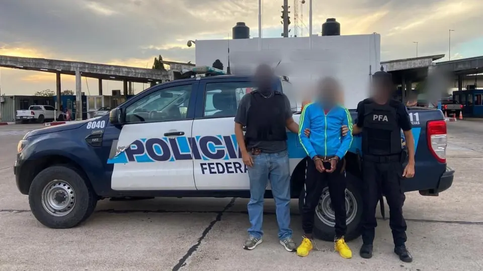 Uruguay extradita a un hombre de 53 años acusado de robo en Colón, Entre Ríos