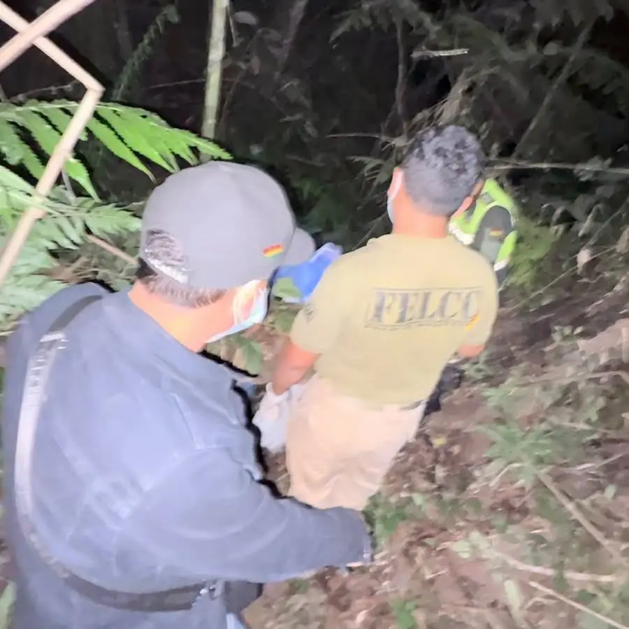 Joven de 18 años hallado estrangulado en Puerto Villarroel; Fiscalía abre caso por asesinato