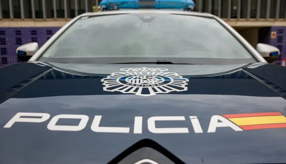 Prófugo dominicano arrestado en Barcelona por asesinato, enfrenta 30 años