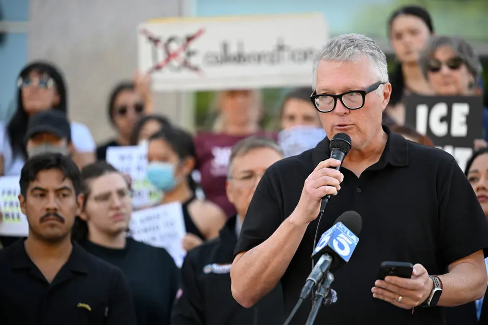 Santa Ana Police arrest two ICE watchers in OC's only sanctuary city