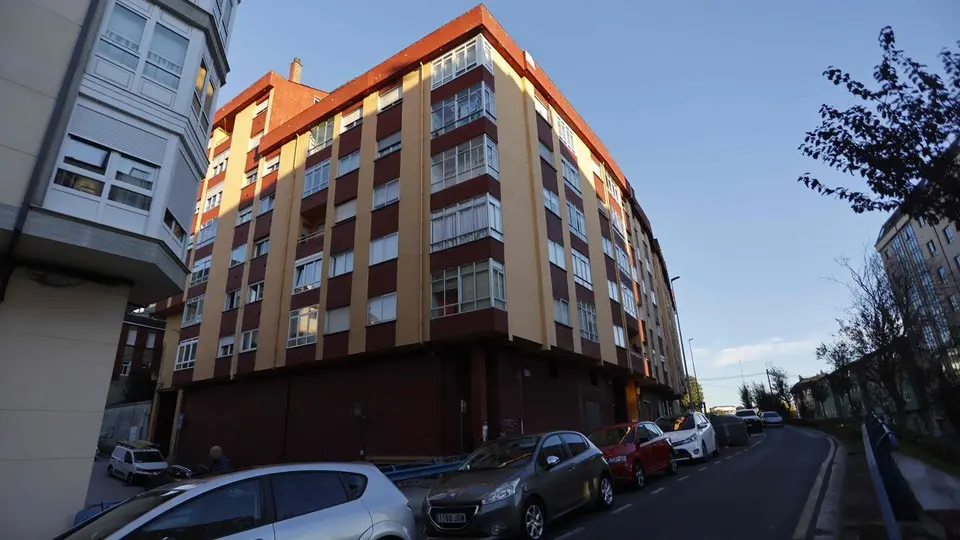 Policía recupera bienes robados en pisos de Ronda do Carme en Lugo