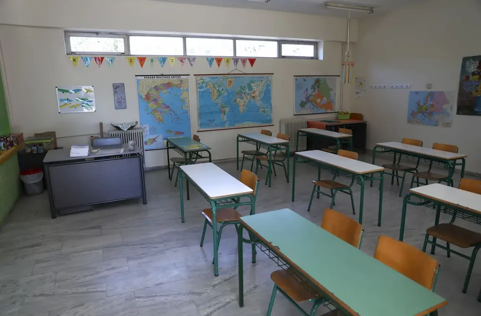 Arrest of Physical Education Teacher in Voula for Sexual Harassment of Underage Pupils