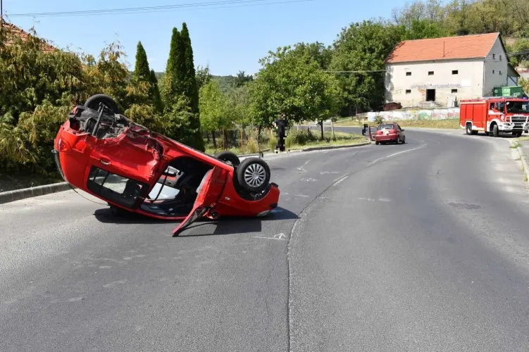 Ittas, drogos sofőr elmenekült a balesettől Salgótarjánban – vádemelés javasolt