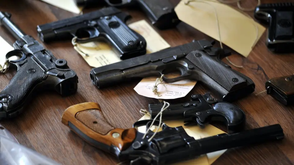 Trafic d'armes à Strasbourg : neuf mis en examen après démantèlement d'un réseau