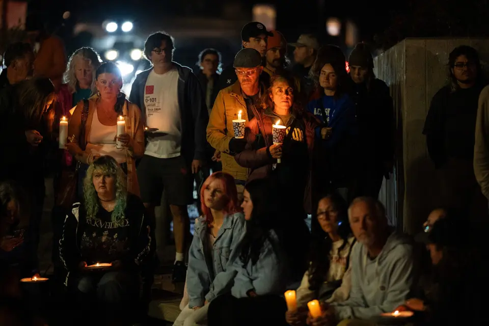 Oregon School Shooting: Teen Gunman Kills Four at Elementary School