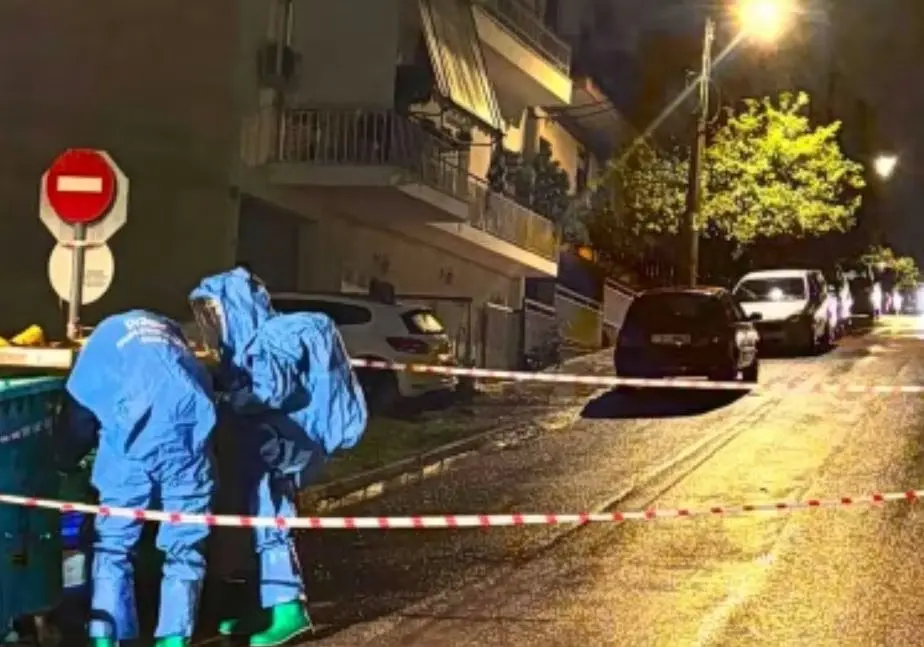 Arrest of 62-year-old in Agio Dimitrio over dangerous material in bin