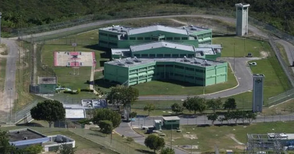 Dos confinados intentan fugarse del Tribunal de Utuado; fianza de $200,000 cada uno