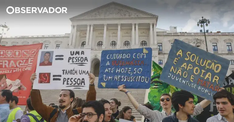 Cocktail Molotov lançado na Marcha pela Vida em Lisboa: suspeito anarquista fica em liberdade