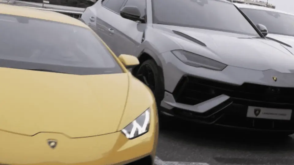 Une vingtaine de voitures de luxe dérobées dans un parking parisien