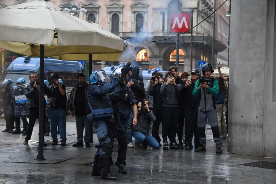 Λεηλασίες και συγκρούσεις στο Μιλάνο: 160 προσαγωγές, 8 στους 10 ανήλικοι