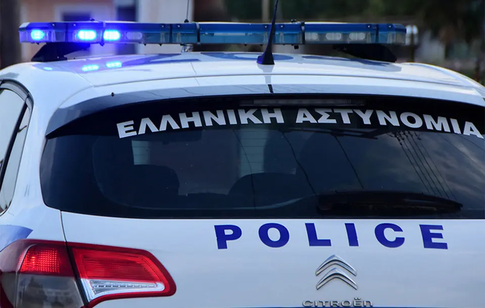 Police operation against car theft ring in Attica – 13 arrests
