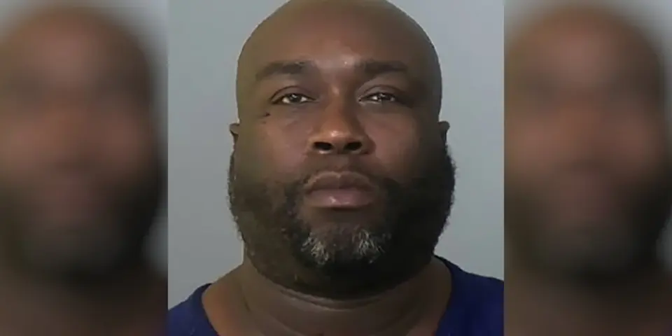 Bradenton man crashes into pet hotel fleeing fentanyl arrest, multiple drug charges filed