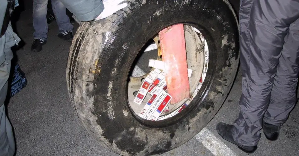 Smuggling of tobacco, alcohol and weapons discovered at Slovenian borders