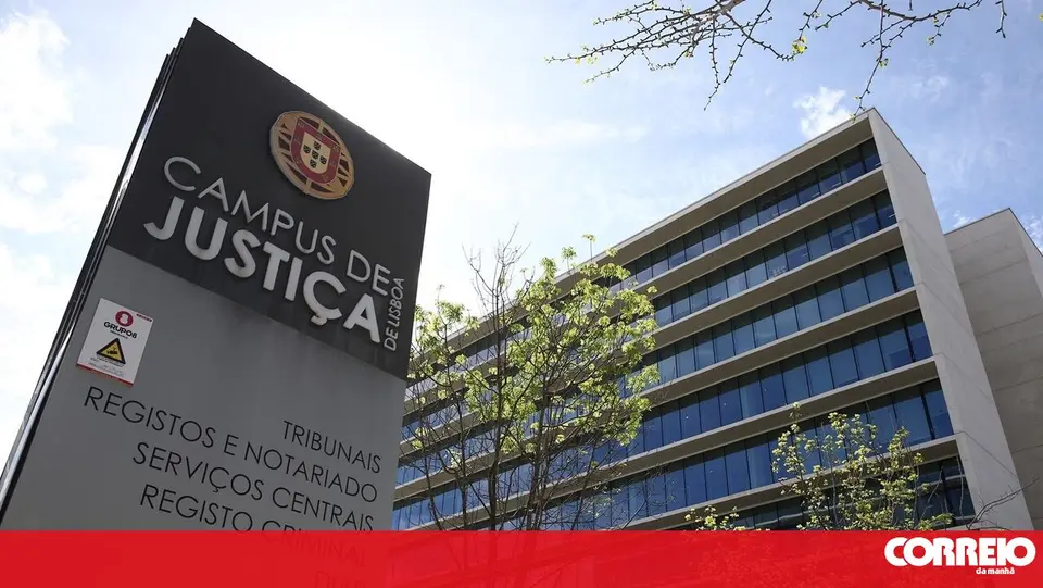 Caso 'Tutti Frutti': juíza manda 56 arguidos do PSD a julgamento por corrupção em Lisboa