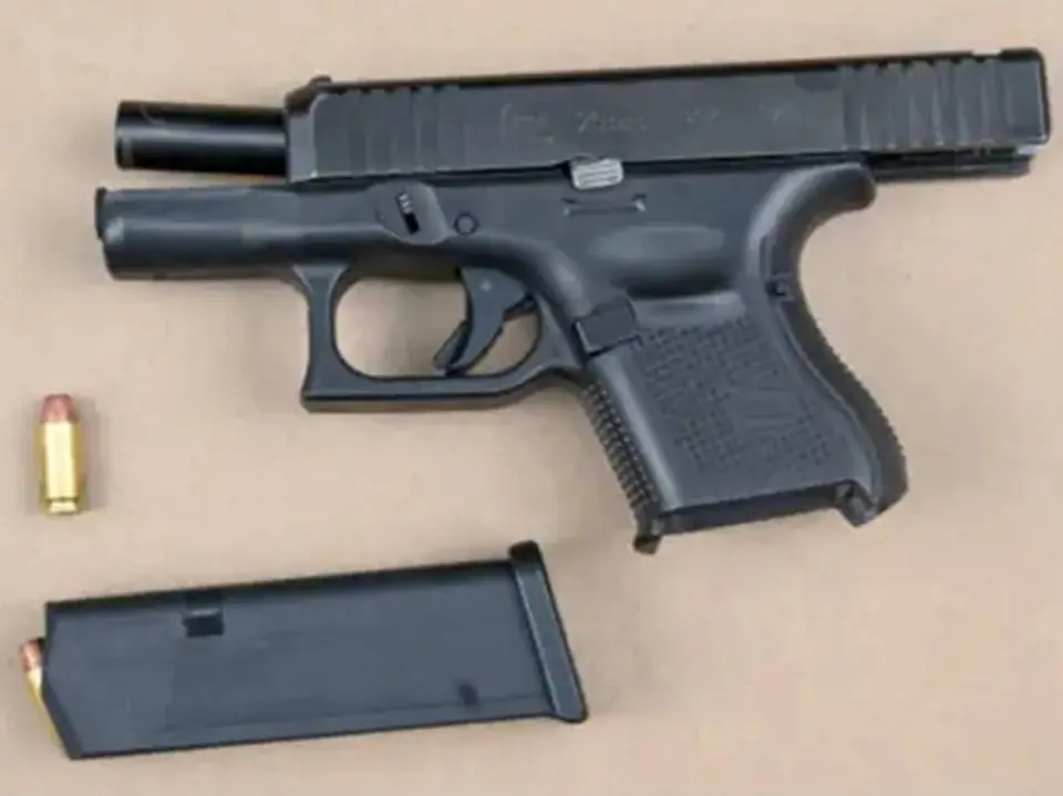Loaded Glock and fentanyl seized in Mississauga traffic stop, two charged