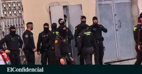 Guardia Civil detiene a dos responsables de ONG en Ceuta por incitación a migrantes
