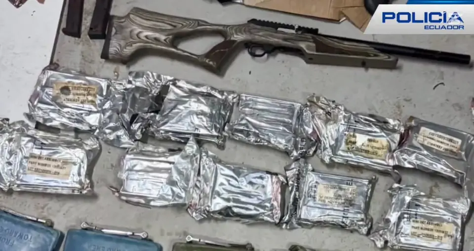 Búnker con minas Claymore y explosivos C4 hallado en Samanes, Guayaquil