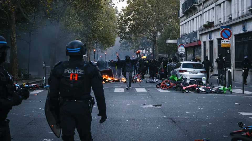 Manifestations du 17 octobre : dix enquêtes ouvertes contre des policiers