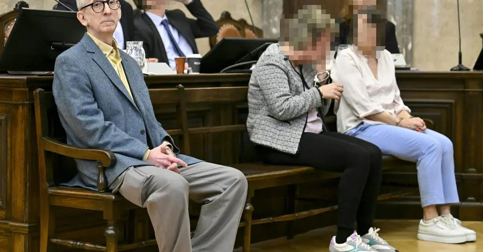 Kabarettist Gunkl wegen Kindesmissbrauchs zu drei Jahren Haft verurteilt
