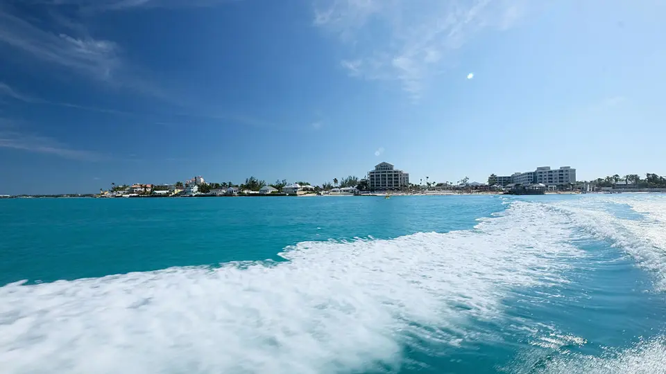 Eight Americans arrested in Bahamas after weapons and cash found on Bimini boat