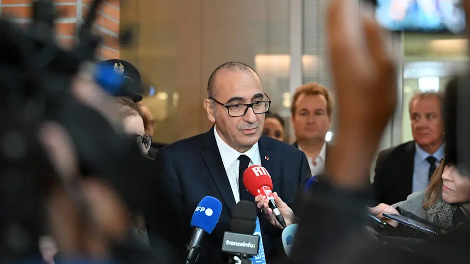 Paris: Schießerei mit einem Toten – Minister nennt es Terroranschlag