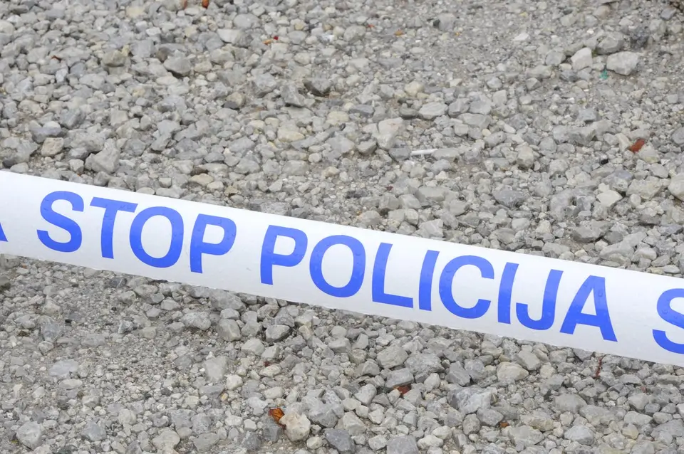 Sin osumljen umora matere v Postojni, prijela ga italijanska policija pri Benetkah