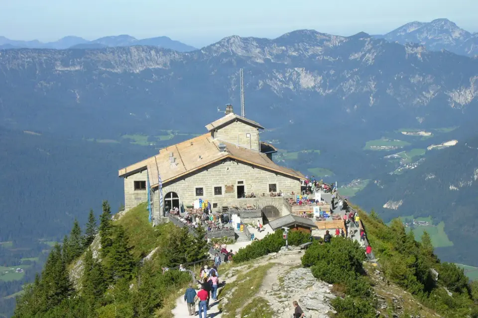 Fire at Hitler's "Eagle's Nest" in Berchtesgaden – police suspect arson