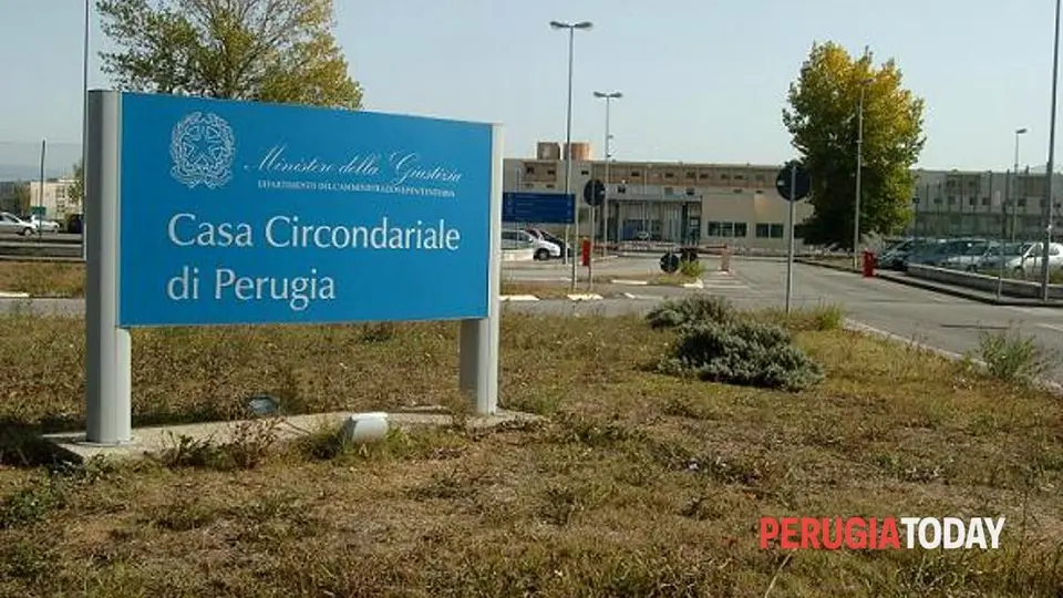 Carcere Capanne, 70 grammi di eroina nascosti nel corpo: tre detenuti bloccati
