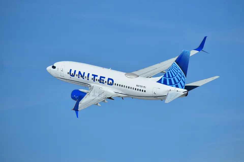 Πτήση Las Vegas–Newark επέστρεψε λόγω τρομοκρατικής απειλής – σύλληψη 25χρονου