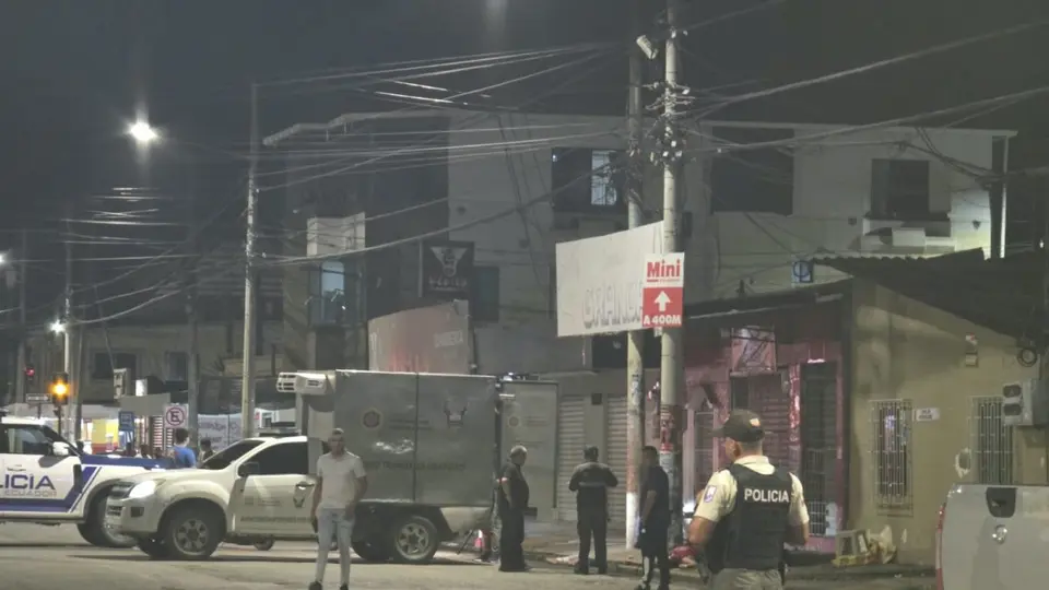 Triple asesinato en Machala y explosión en bar: policía investiga posible nexo